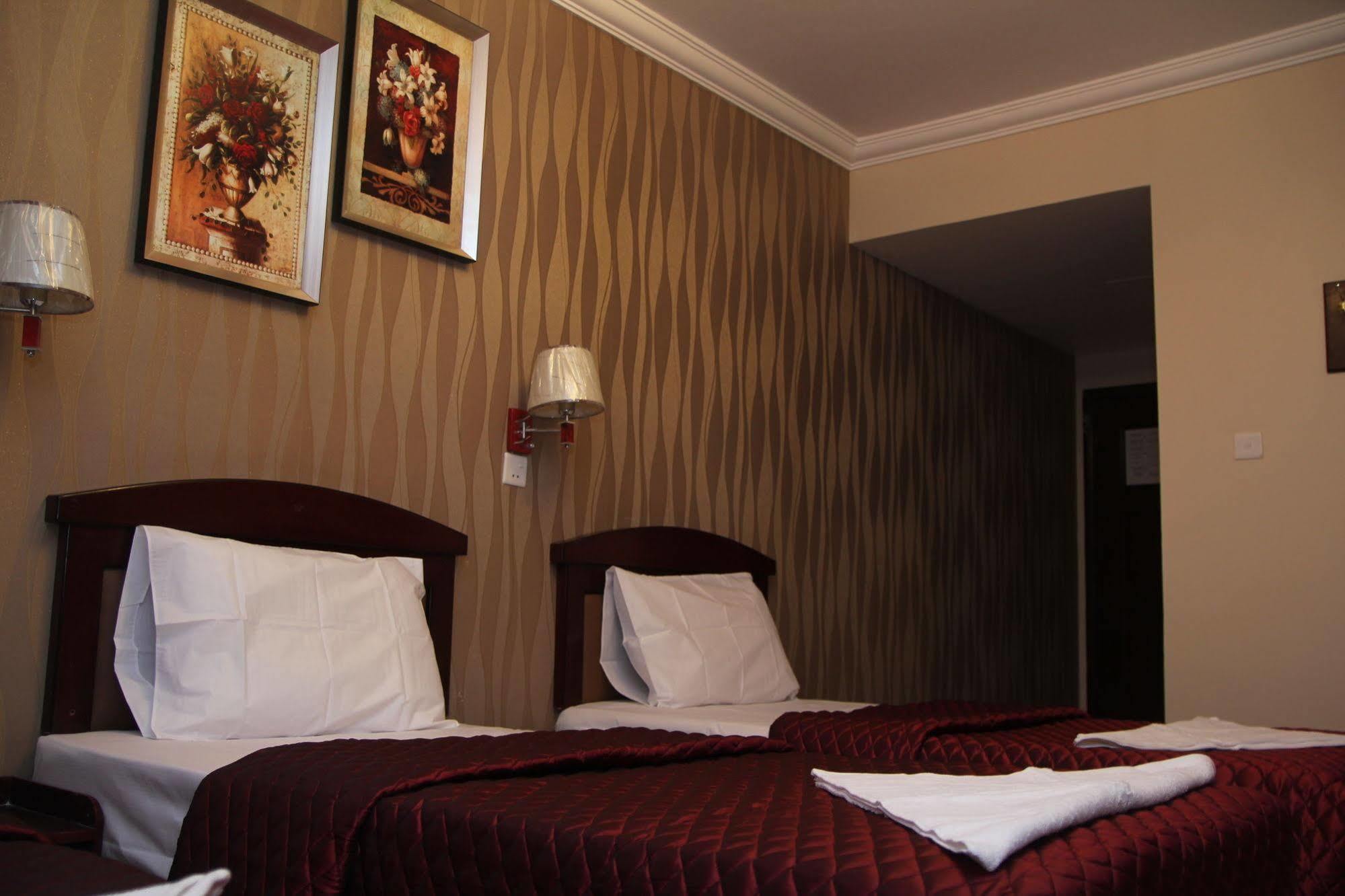 Sutchi Hotel Dubai Exterior foto